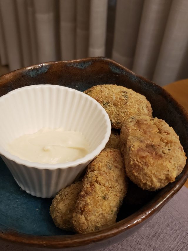 Bolinho de bacalhau na airfryer Meu Apartamentinho por Sá Olivetti